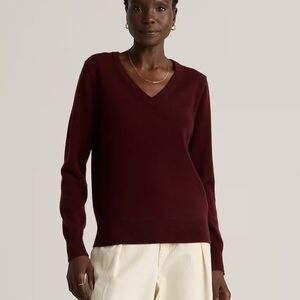 Quince, Mongolian Cashmere, V Neck, Burgundy, Size M, Color: Rich Burgundy